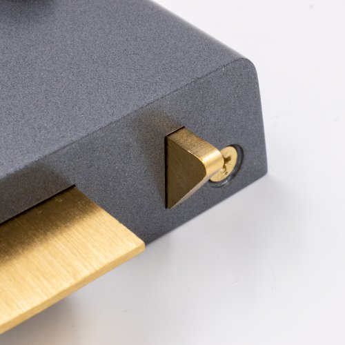 Yale No.1 Auto Deadlocking Nightlatch - Image 2