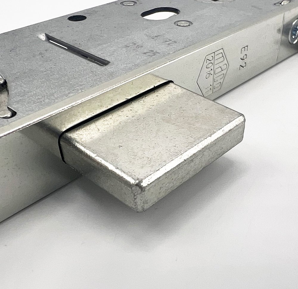 Maco-Overnight-Lock-Lever-Down-16mm - Image 4